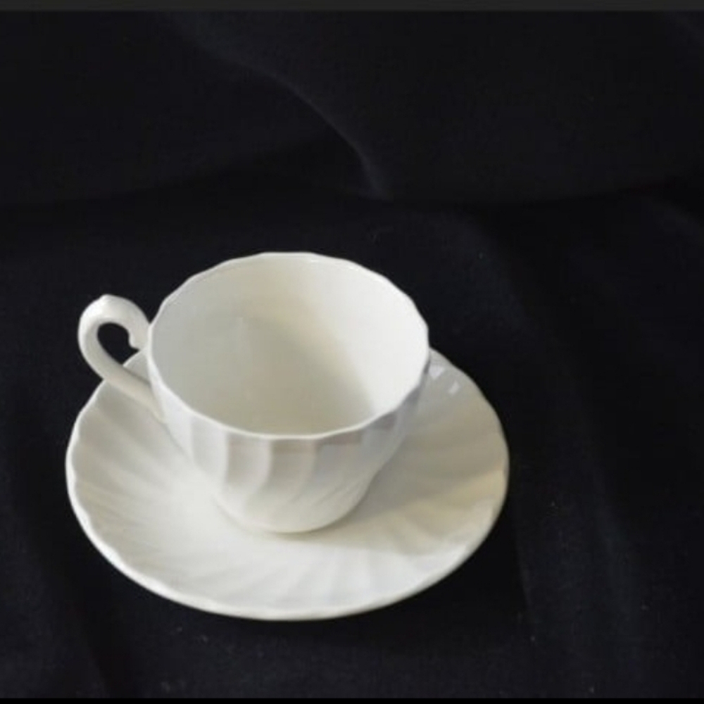 Vintage Myott Meakin Ironstone Teacup and Saucer Set - Picture 4 of 6